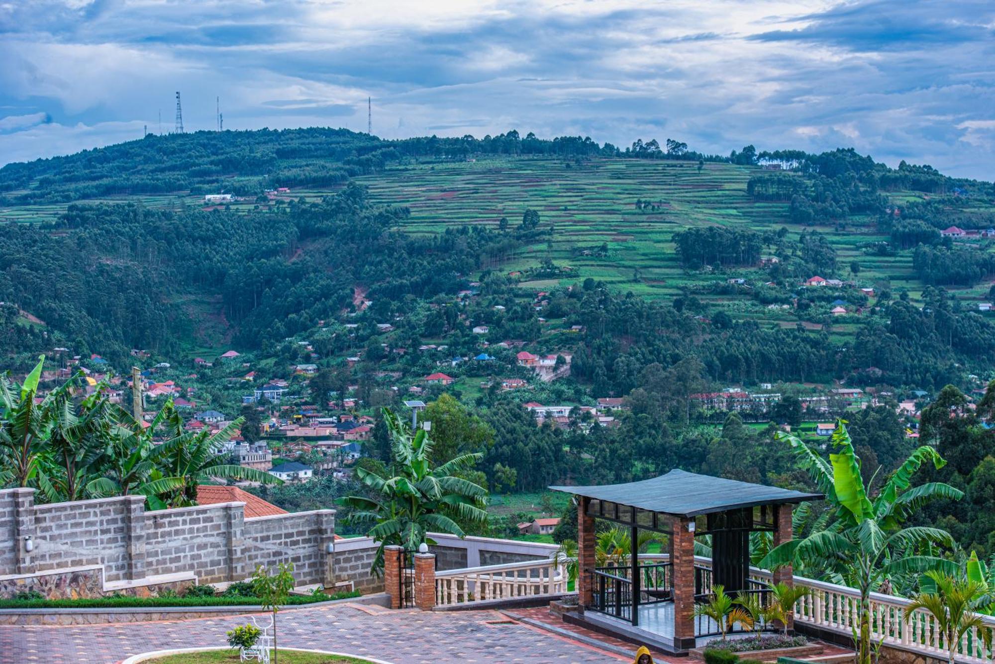 The Georges' Residence Kabale Exterior photo